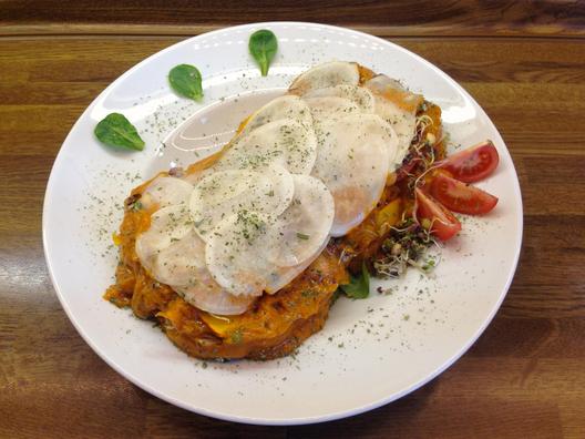 Dýně - ředkev - lasagne s tomel - papriky - omáčka