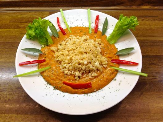 Celer "rýže" s tomel - šalvěj - omáčka